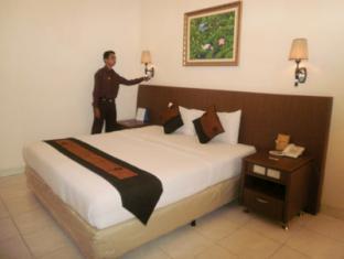 โฮเทล ปาดัง Hotel ภายนอก รูปภาพ